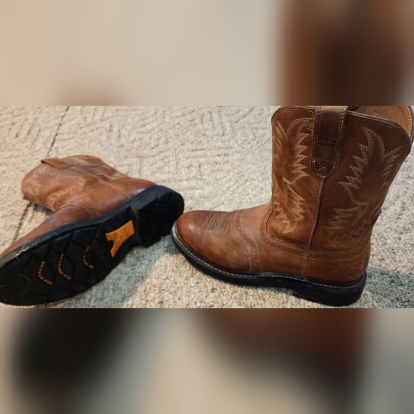 Ariat Workhog Water proof Work Boots size 9D - Picture 1 of 4